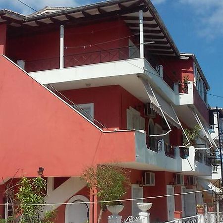 Loula'S Apartments Gouvia Bagian luar foto