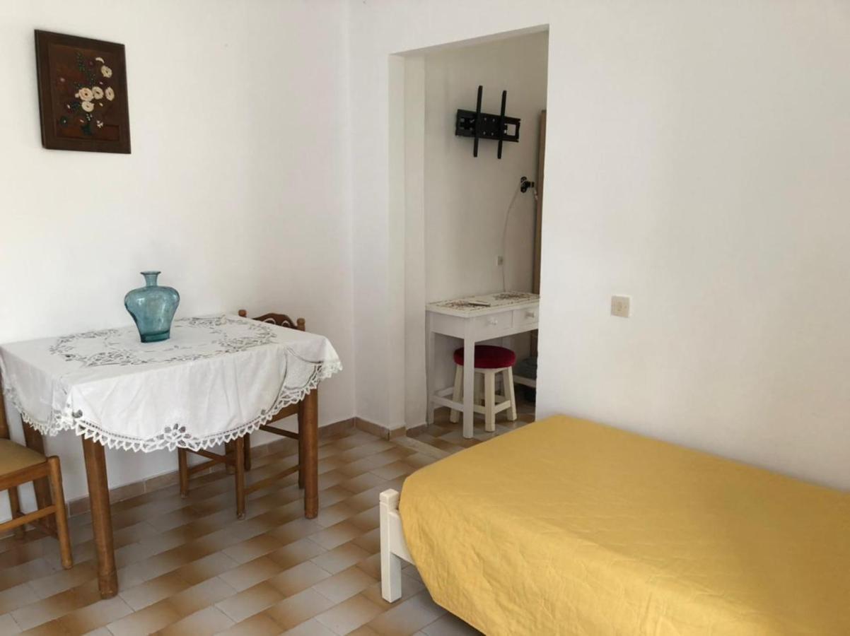 Loula'S Apartments Gouvia Bagian luar foto
